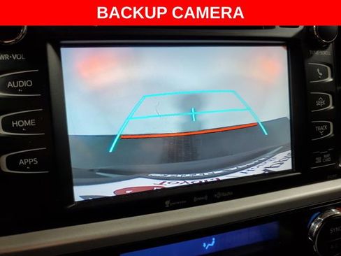 Used 2019 Toyota Highlander XLE image 20