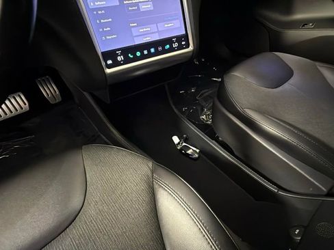 Used 2014 Tesla Model S 60 image 26