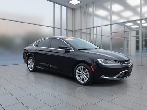 Used 2016 Chrysler 200 Limited w/ Convenience Group FWD image 2