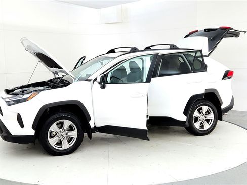 Certified 2023 Toyota RAV4 XLE w/ Convenience Package AWD/4WD image 10