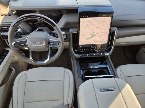 New 2026 GMC Yukon Denali w/ Denali Reserve Package image 14