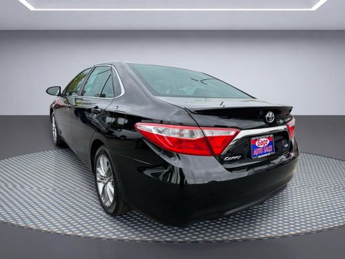 Used 2017 Toyota Camry SE FWD image 4