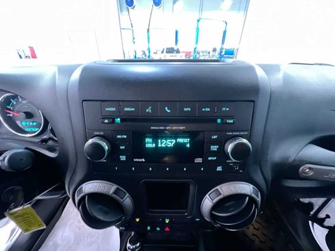 Used 2016 Jeep Wrangler Unlimited Sport w/ Connectivity Group AWD/4WD image 23