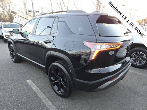 Used 2025 Chevrolet Equinox LT w/ Midnight Edition image 16