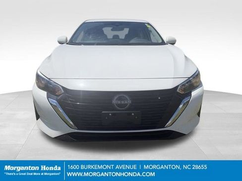 Used 2024 Nissan Sentra SV FWD image 2