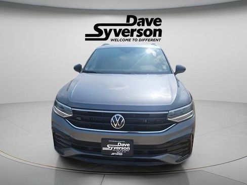 New 2024 Volkswagen Tiguan SE R-Line image 5