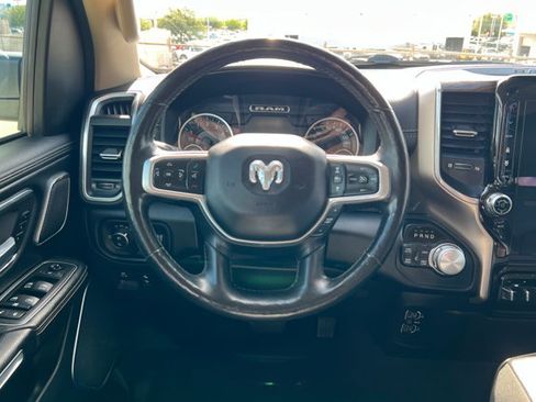 Used 2019 RAM 1500 Laramie AWD/4WD image 12