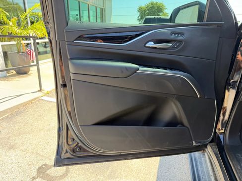 Used 2021 Cadillac Escalade Sport w/ Driver Assist Tech Package AWD/4WD image 33