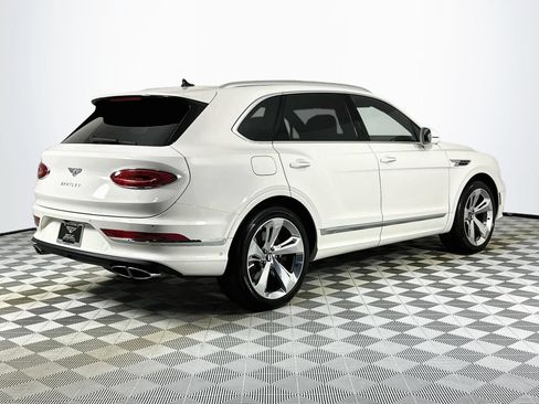 Used 2025 Bentley Bentayga AWD/4WD image 9