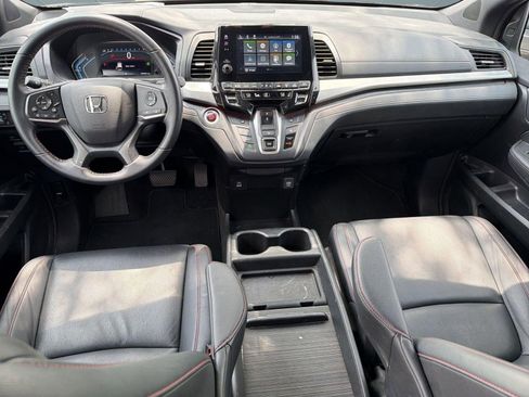 Used 2024 Honda Odyssey Sport image 16