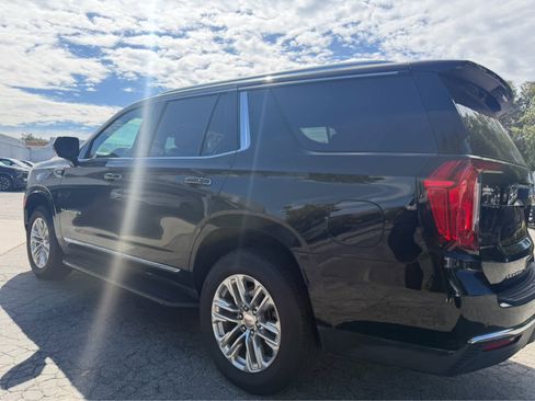 Used 2024 GMC Yukon SLT image 3