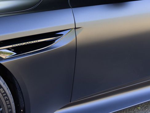 Used 2025 Aston Martin DB12 Convertible RWD image 21