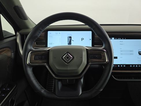Used 2023 Rivian R1S Adventure image 28