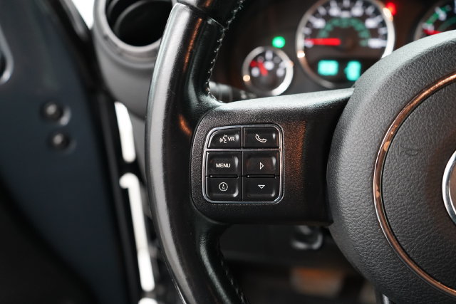 Used 2018 Jeep Wrangler Sport w/ Connectivity Group AWD/4WD image 16