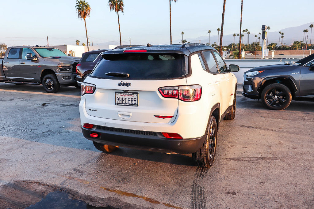 Used 2023 Jeep Compass Trailhawk AWD/4WD image 9