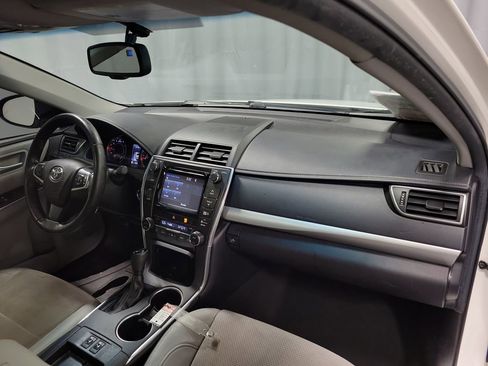 Used 2015 Toyota Camry XSE image 27