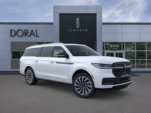 New 2025 Lincoln Navigator L Black Label AWD/4WD image 7