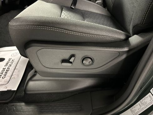 New 2026 RAM 1500 4x4 Crew Cab image 11