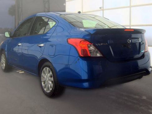 Used 2016 Nissan Versa SV FWD image 6