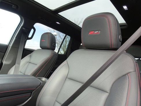 Certified 2025 Chevrolet Traverse Z71 w/ Driver Confidence Package image 10