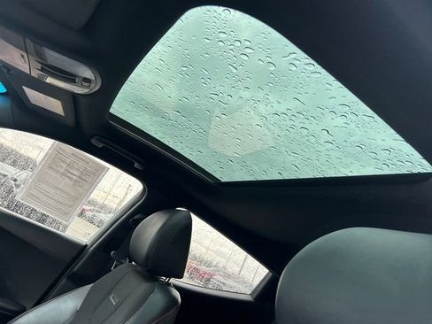 Used 2020 Hyundai Veloster 2.0 Premium image 29