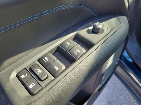 New 2026 Jeep Compass Limited image 18