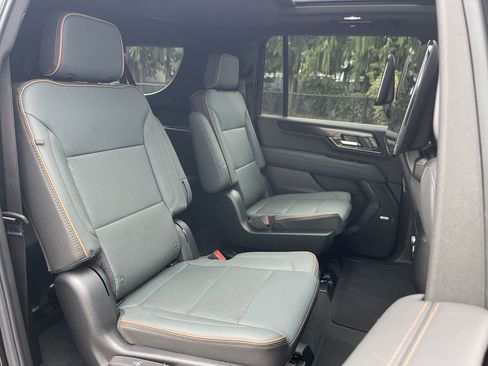 New 2026 GMC Yukon XL AT4 AWD/4WD image 28