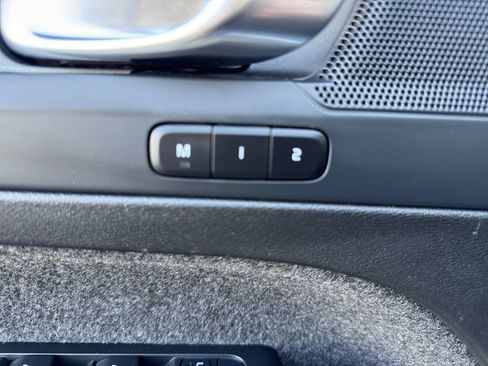 Certified 2025 Volvo XC40 B5 Plus image 12