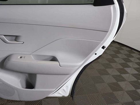 Certified 2024 Hyundai Kona SEL FWD image 21