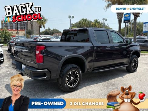 Used 2022 Chevrolet Silverado 1500 ZR2 w/ Technology Package AWD/4WD image 7