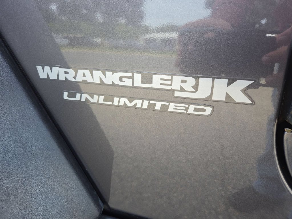 Used 2018 Jeep Wrangler Unlimited Rubicon w/ Cold Weather Group AWD/4WD image 10