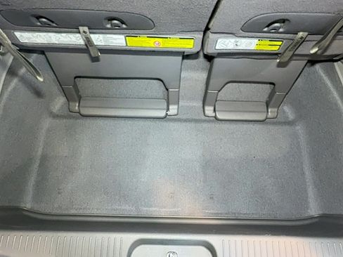 Used 2012 Kia Sedona EX FWD image 92
