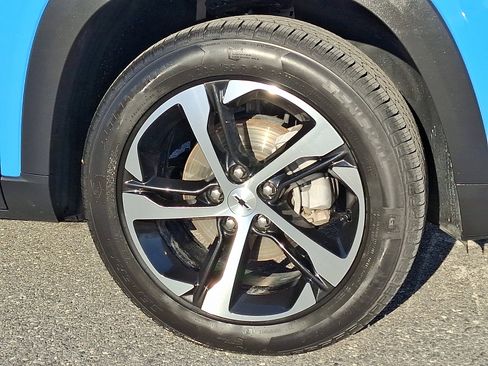 Certified 2024 Chevrolet Trax RS image 9