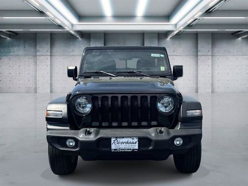 Used 2022 Jeep Wrangler Unlimited Sport AWD/4WD image 2
