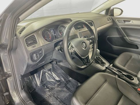 Used 2017 Volkswagen Golf Wolfsburg Edition FWD image 9