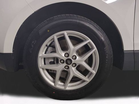 Used 2024 Ford Edge SEL AWD/4WD image 11