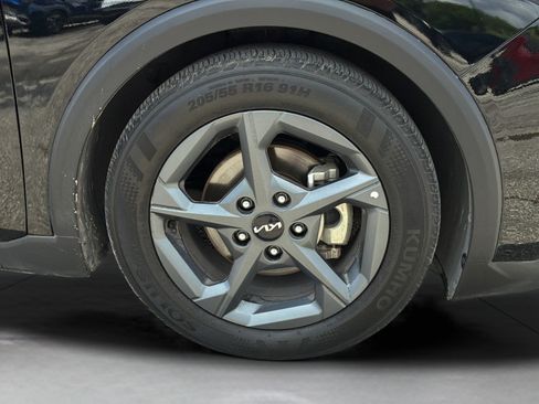 Used 2025 Kia K4 FWD image 30