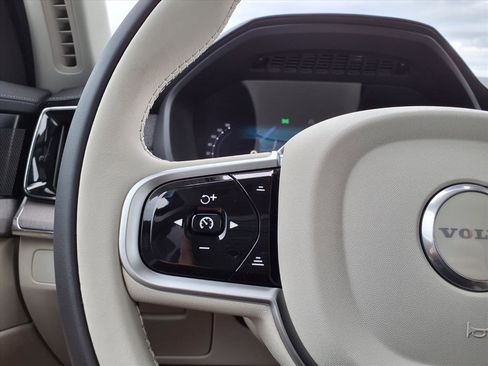 New 2026 Volvo XC90 B6 Ultra w/ Protection Package image 17