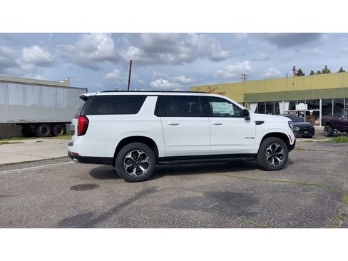 New 2026 GMC Yukon XL AT4 image 3