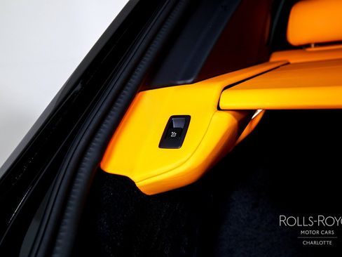 Certified 2026 Rolls-Royce Cullinan Black Badge AWD/4WD image 26