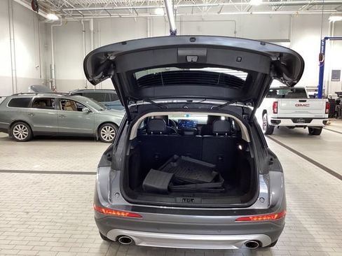 Used 2023 Lincoln Corsair AWD image 12