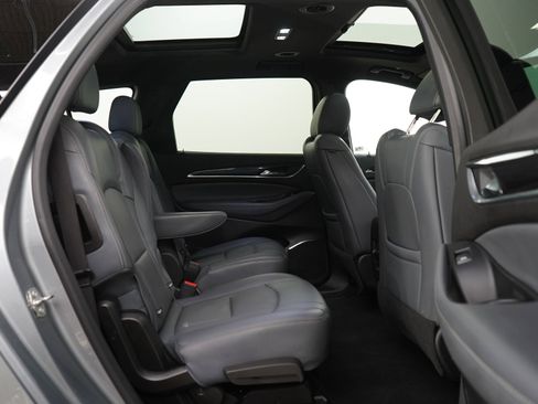 Used 2023 Buick Enclave Essence w/ Experience Buick Package AWD/4WD image 13