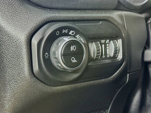 Used 2021 Jeep Gladiator Overland w/ Popular Equipment Package AWD/4WD image 12