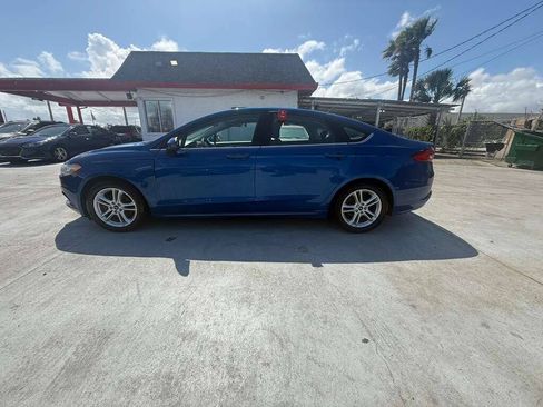 Used 2018 Ford Fusion SE w/ Fusion SE Technology Package FWD image 13