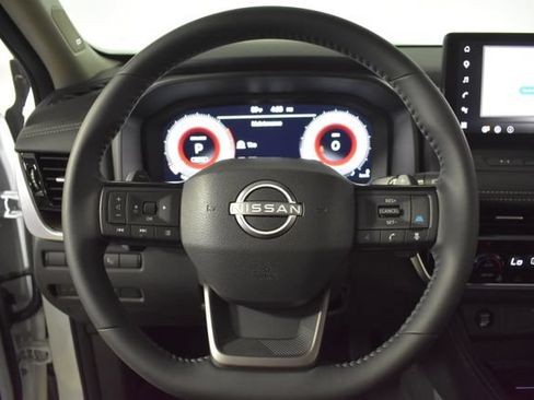 Certified 2026 Nissan Rogue Platinum w/ Platinum Premium Package AWD/4WD image 15