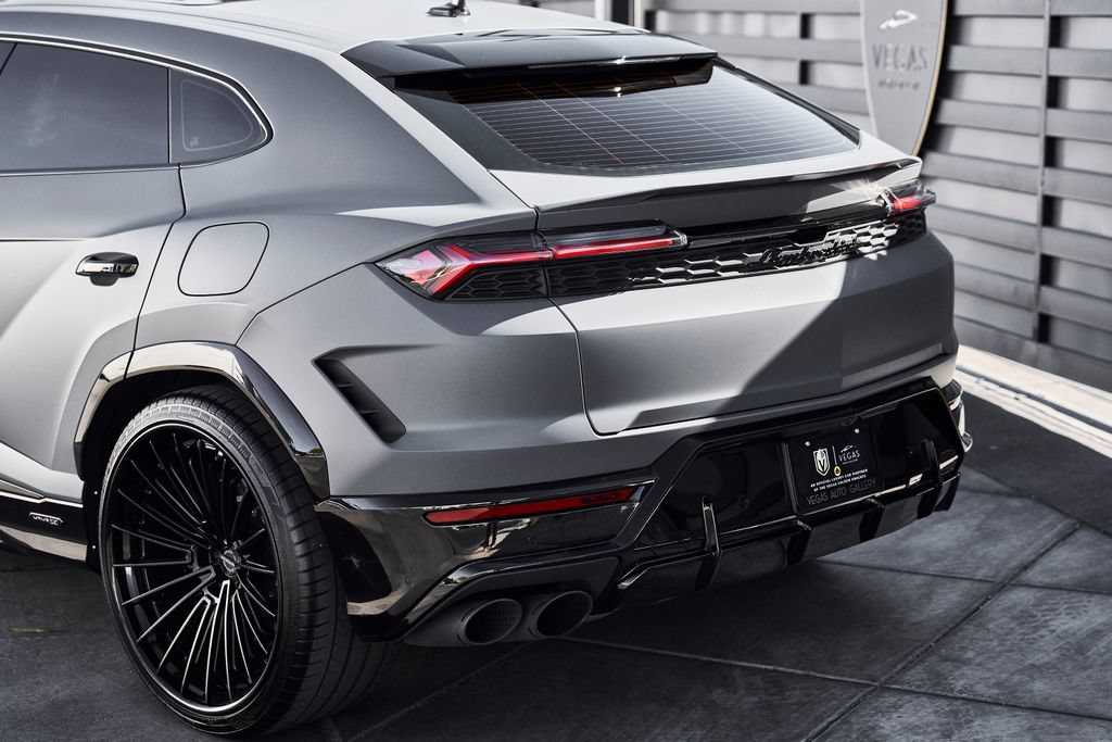 Used 2025 Lamborghini Urus SE AWD/4WD image 11