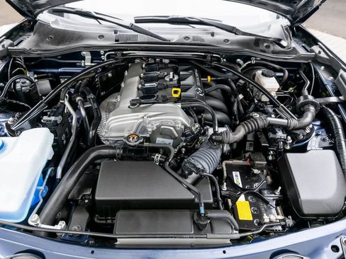 Used 2021 MAZDA MX-5 Miata RF Grand Touring w/ Weather Package image 9