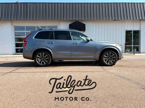 Used 2016 Volvo XC90 T6 Momentum w/ Momentum Plus Package AWD/4WD image 1