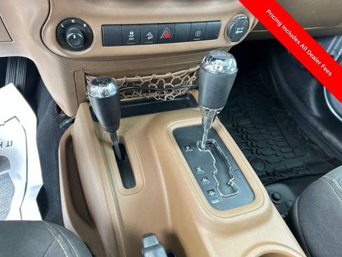 Used 2016 Jeep Wrangler Unlimited Sahara w/ Max Tow Package AWD/4WD image 10