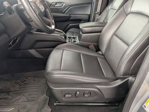 Used 2024 GMC Canyon Elevation w/ Elevation Premium Package AWD/4WD image 12